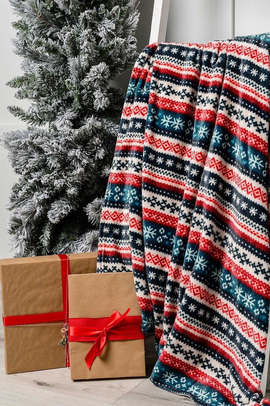 Home Decor Ave Shops | Holiday Fleece Blanket In Sweater Knit