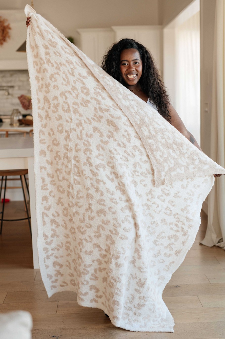 Home Decor Ave Shops | Ari Blanket Single Cuddle Size In Neutral Animal