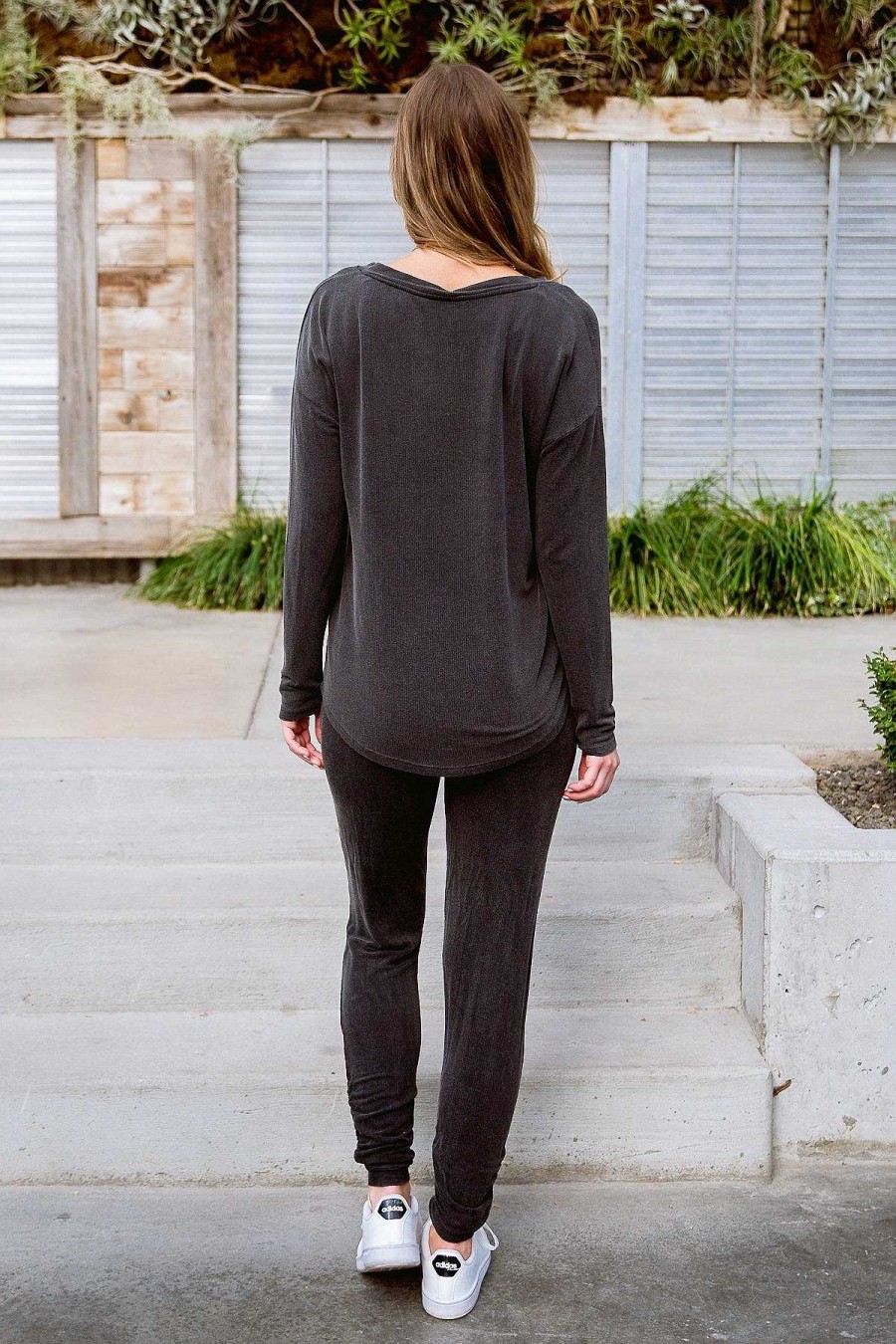 Clothing LHFourth Athleisure | Essential Lounge Top In Black Lava