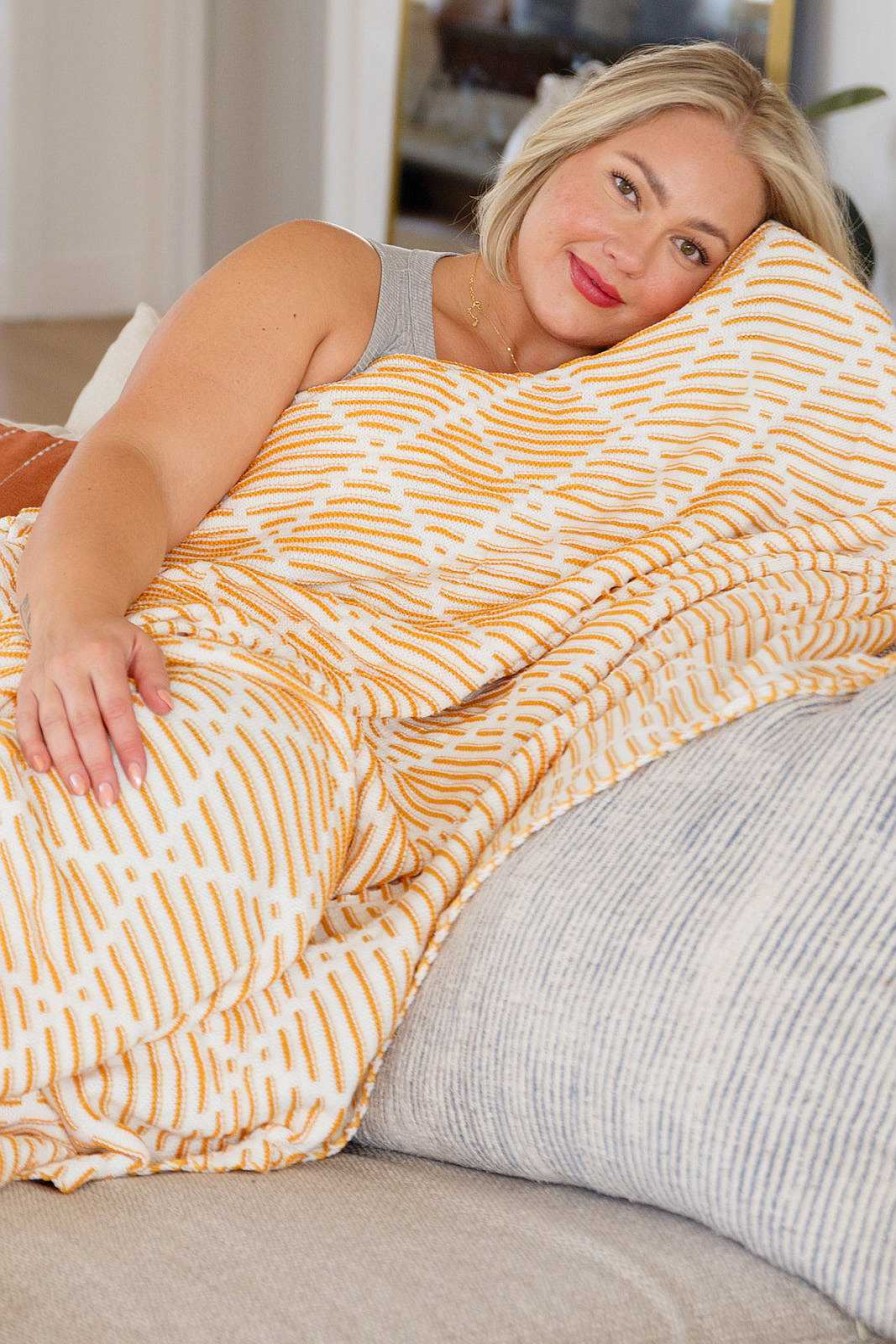 Home Decor Ave Shops | Everett Blanket Single Cuddle Size In Yellow